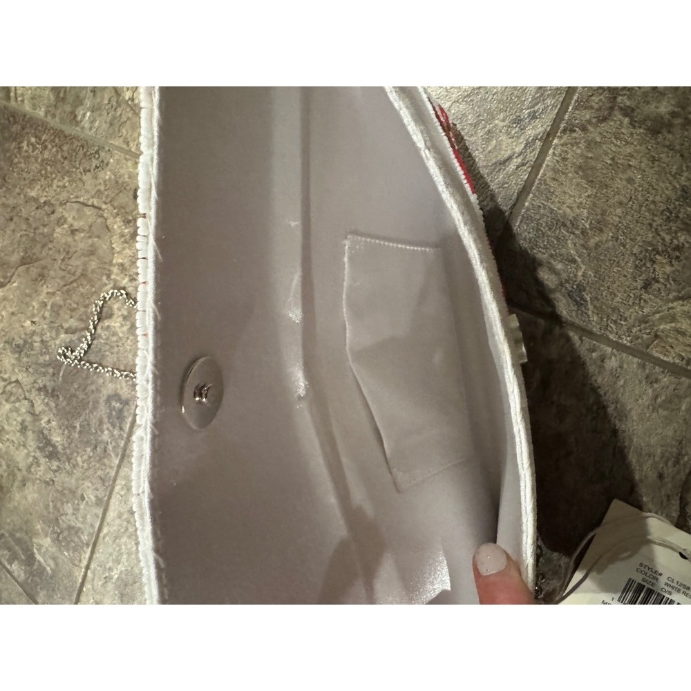 NWT‎ VIRAL SOL MER White Beaded Cherry & Strawberry Clutch Crossbody Bag - Picture 8 of 8